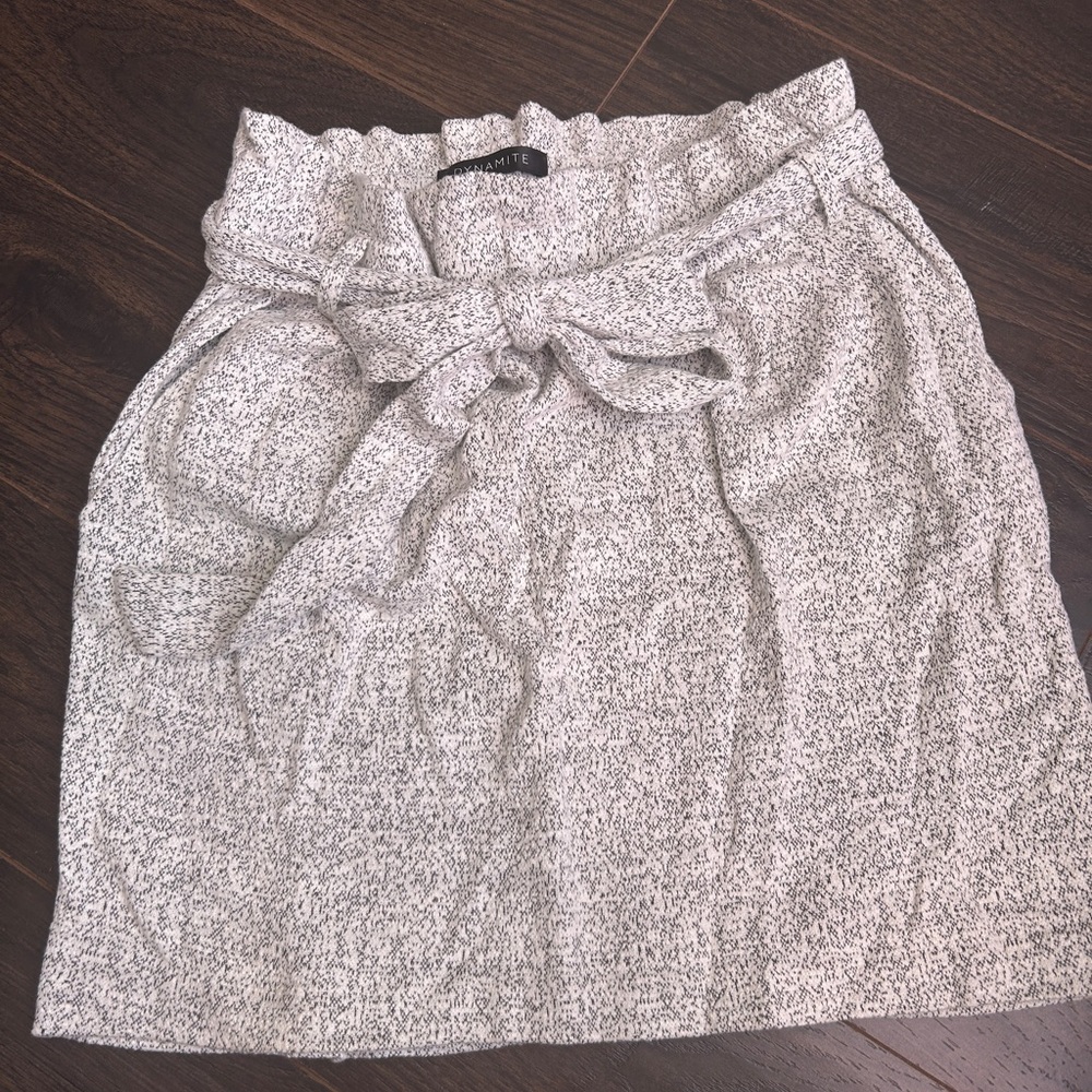 Dynamite Textured Gray Mini Skirt